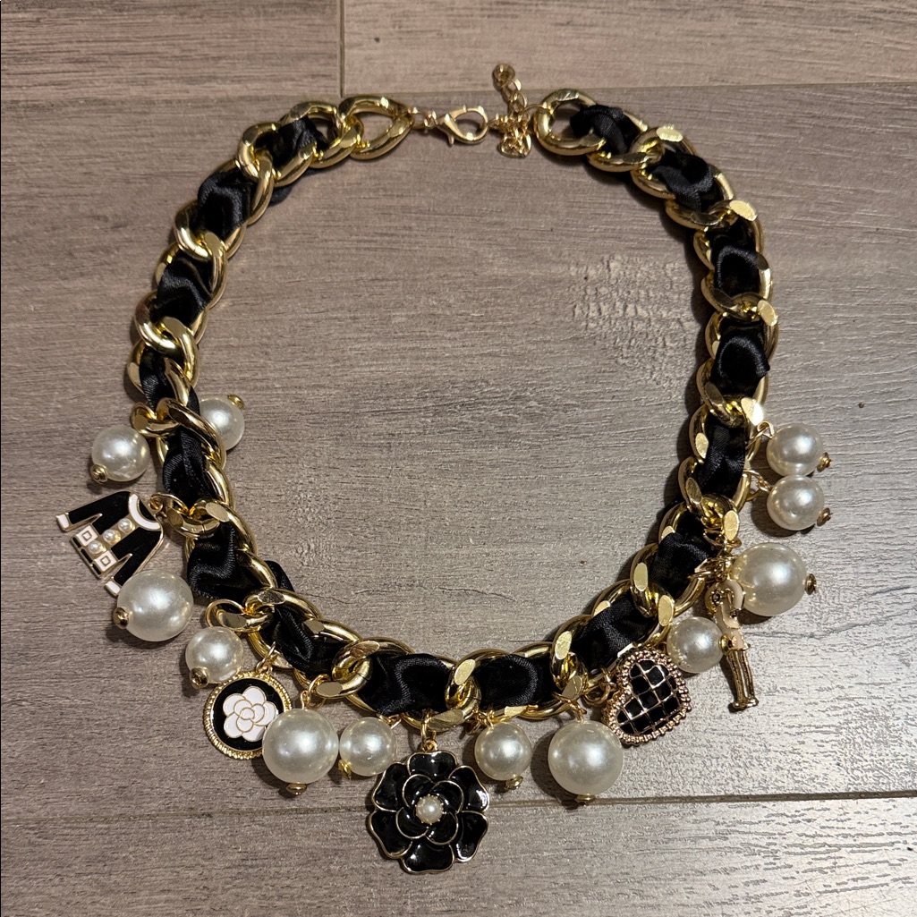 Made In France Elegant Gold And Black Charm Necklace